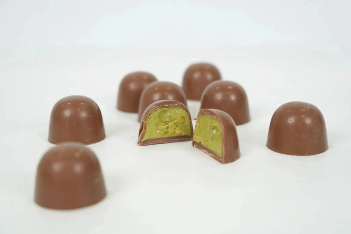 Belgian Flavors Stuffed Chocolate  Round With Base Poetry Plate With Acrylic Box 400 gm DANAT TAQUEEN