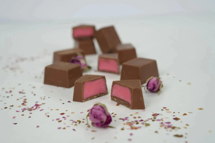 Belgian Flavors Stuffed Chocolate  Round With Base Poetry Plate With Acrylic Box 400 gm DANAT TAQUEEN