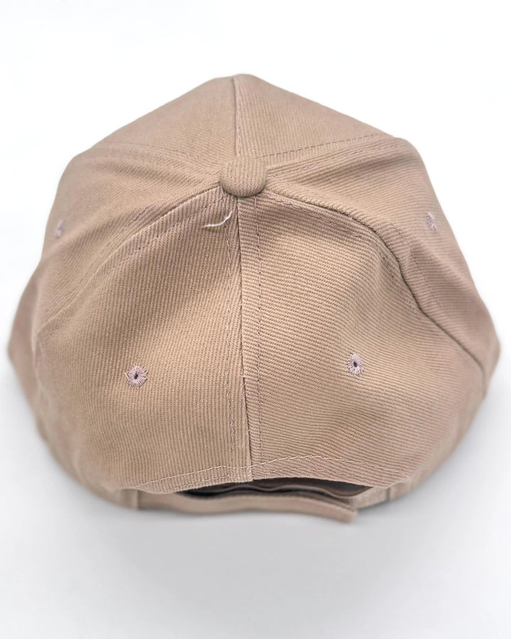 Customizable Beige Cap with Embroidered Badge FAN ALDARZA TAQUEEN
