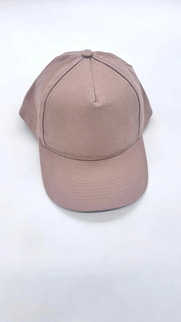 Customizable Beige Cap with Embroidered Badge FAN ALDARZA TAQUEEN