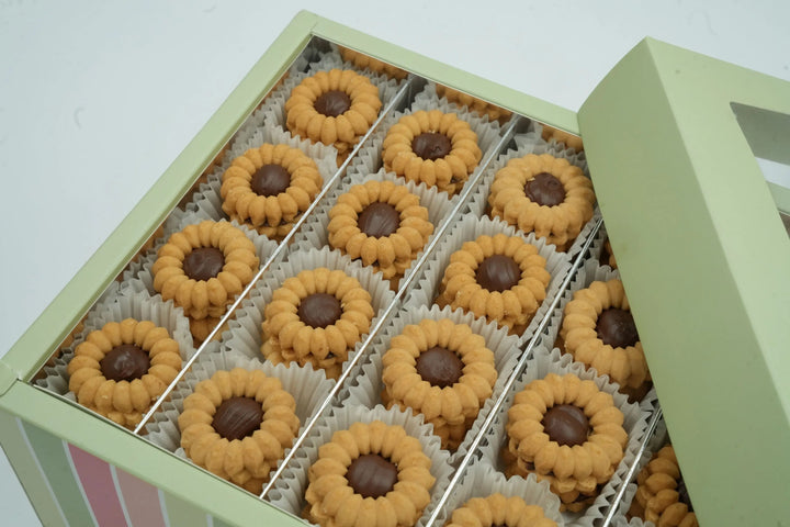 Petit Four DANAT TAQUEEN