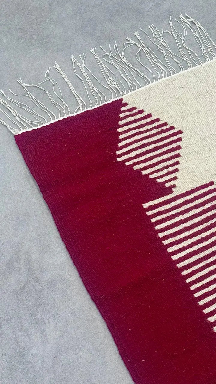 Wall Hanged Natural Wool Rug 61 X 59 CM ZOLIA TAQUEEN